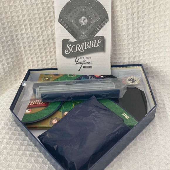 New York Yankees Edition Scrabble Crossword Game - Picture 4 of 7